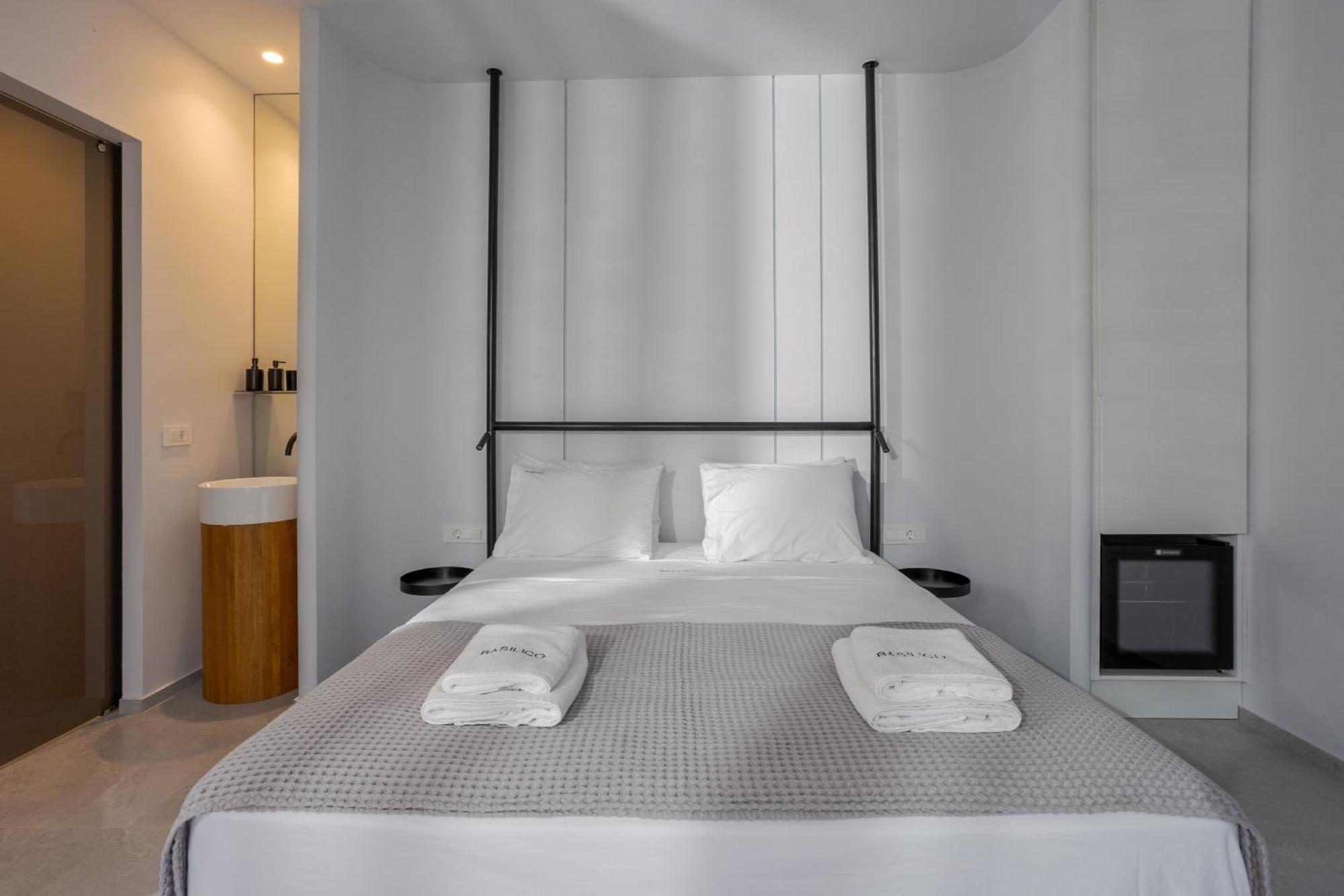 Basilico Suites Adults Only By Estia Gouvai Exteriör bild
